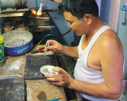 Làng chạm bạc Châu Khê