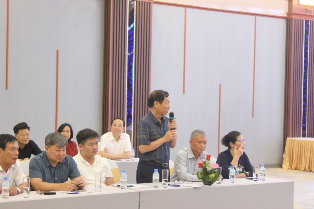 Đại biểu từ ba hiệp hội du lịch tham gia đóng góp ý kiến tại hội nghị.