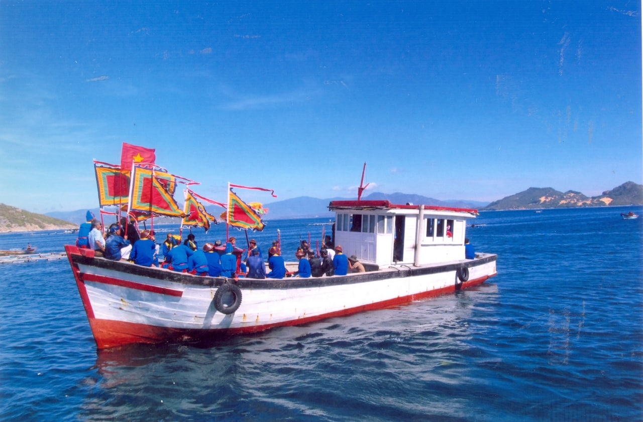Lễ hội Cá Ông (Khánh Hòa)