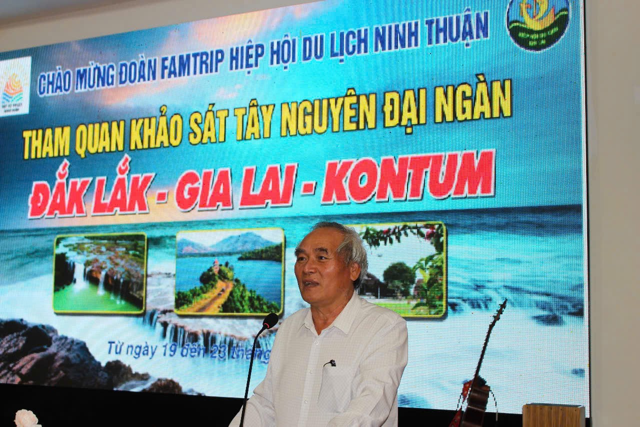 Ông Nguyễn Tấn Thành - Chủ tịch Hiệp hội Du lịch tỉnh Gia Lai phát biểu tại Chương trình ký kết giữa hai Hiệp hội.